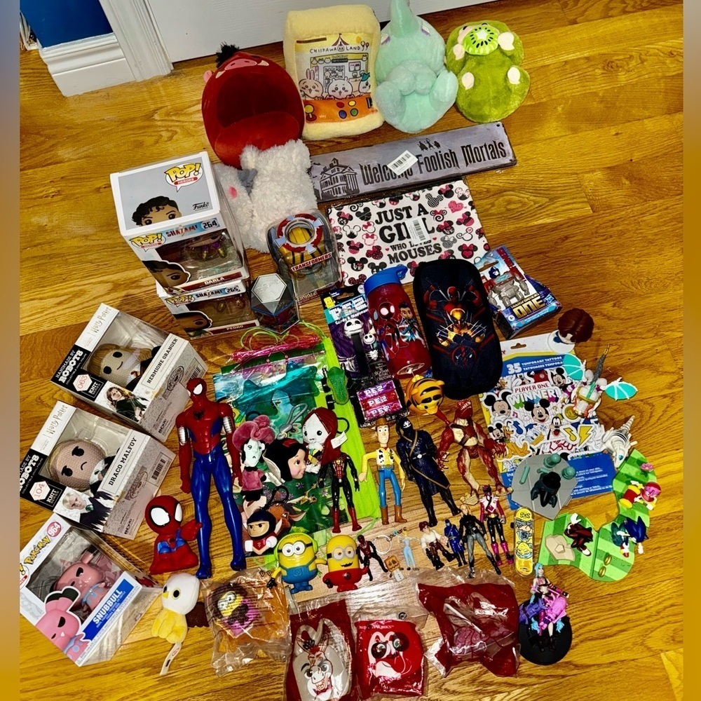 Huge Lot Of Mixed New And Used Toys Figures And stuff - Picture 1 of 8